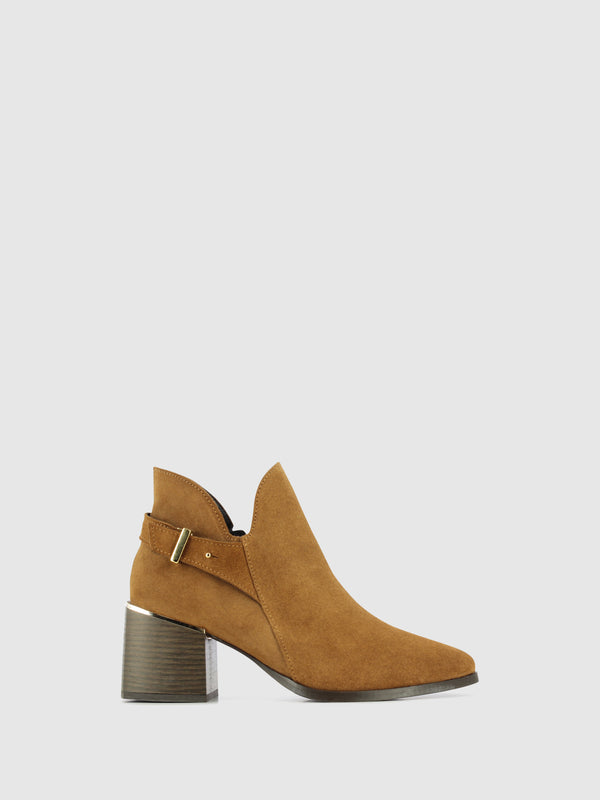 Botins com Fecho em Camurça Camel